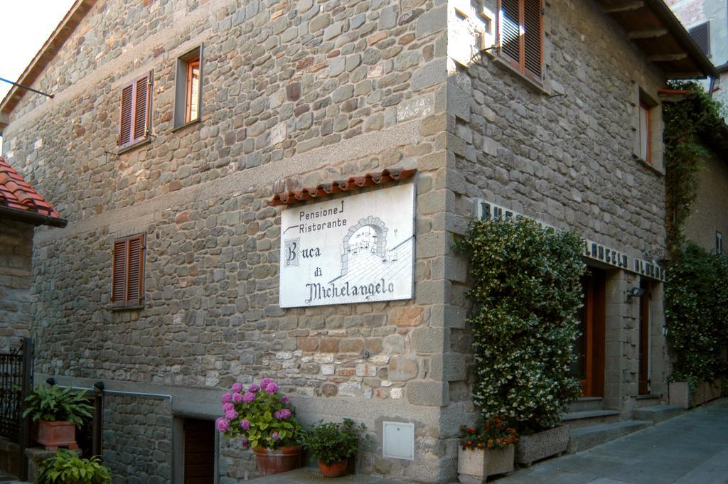 Buca Di Michelangelo Hotell Caprese Michelangelo Exteriör bild